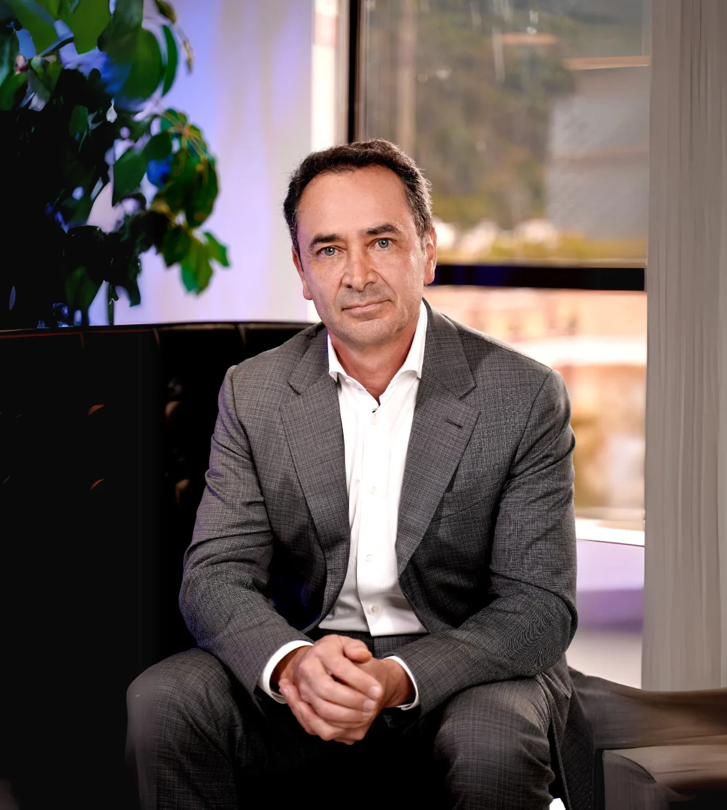 Doctor Germán Piñeres, especialista en gastroenterología y cirugía bariátrica en Gastrobariatrics.